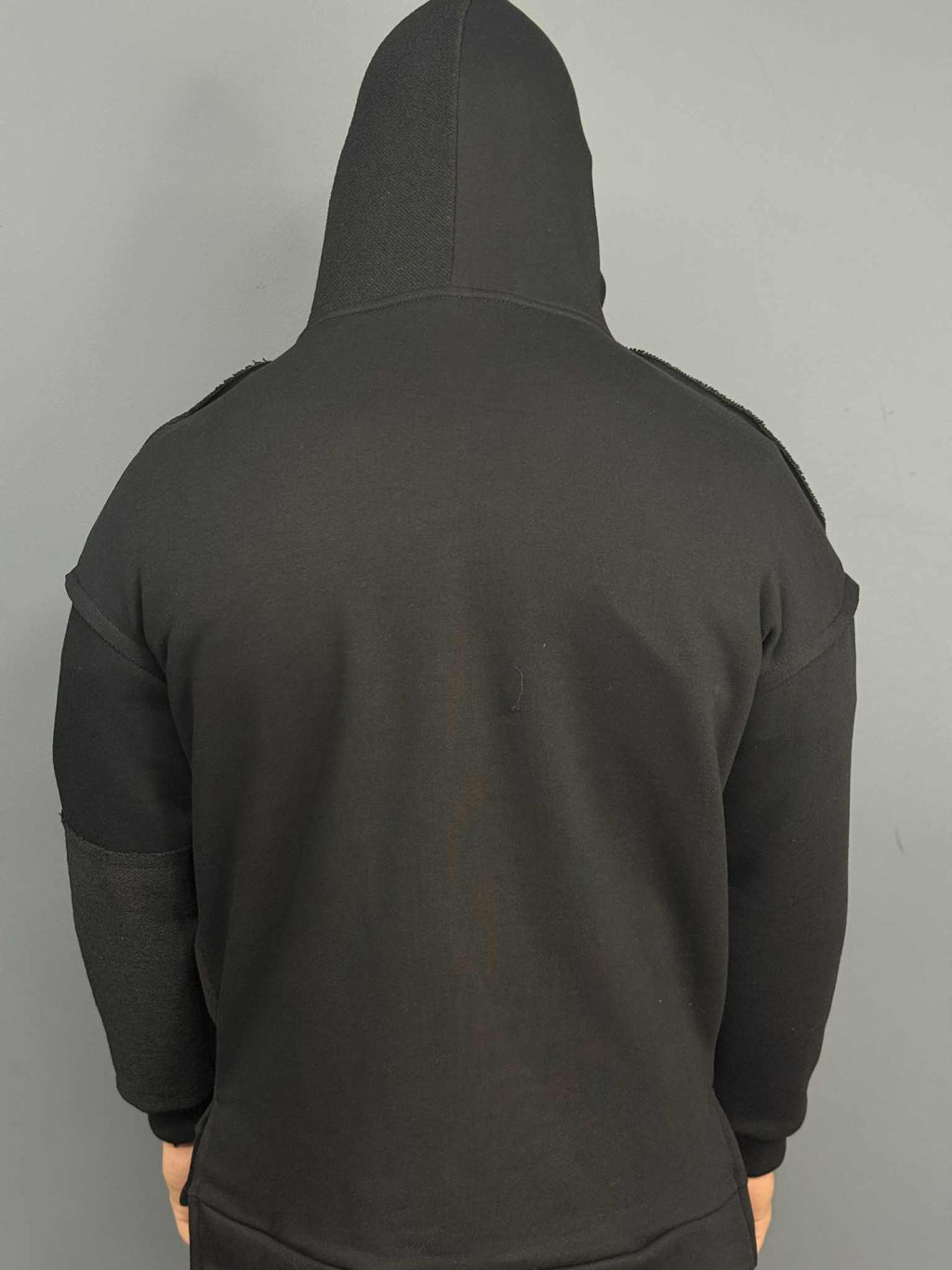 13 UNLUCKY - Essential Hoodie