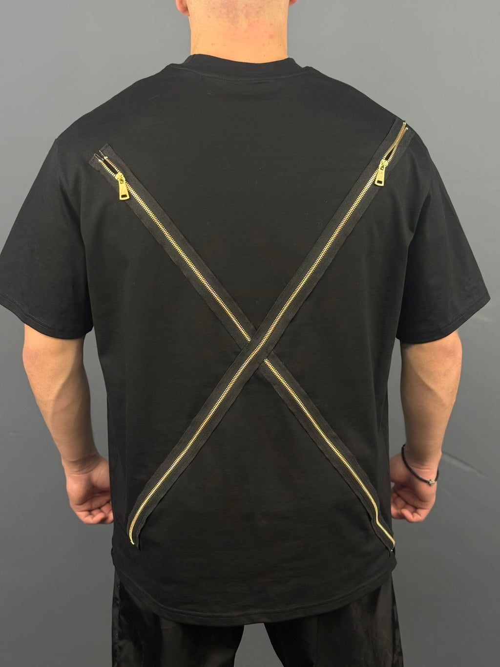 13 UNLUCKY - Golden Zipper X